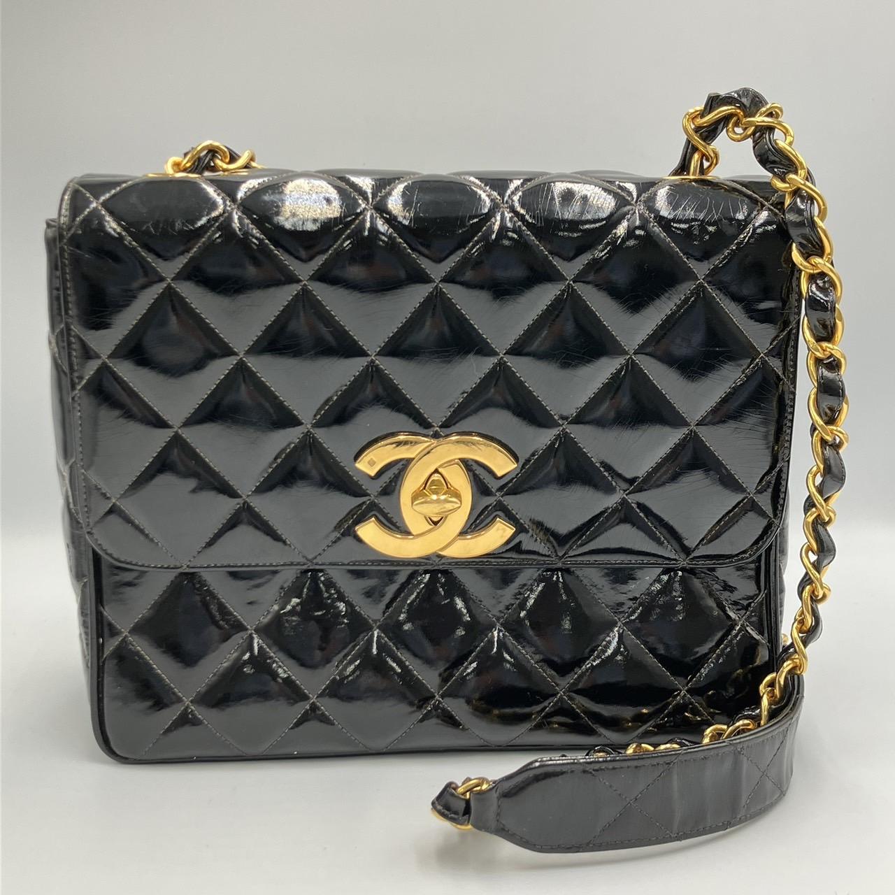 CHANEL　シャネル　エナメル　チェーンバッグ