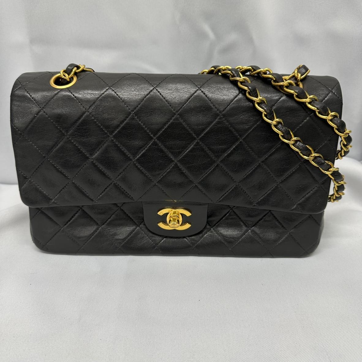 シャネル マトラッセ ラムスキン ダブルフラップ チェーンショルダーバッグ