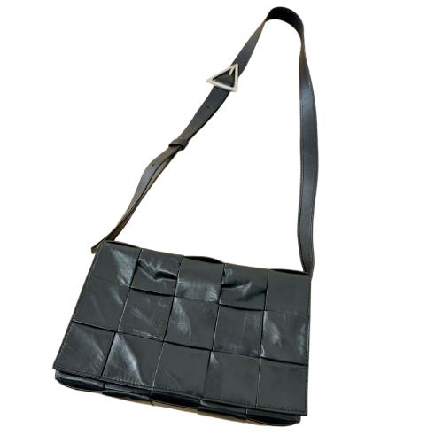 BOTTEGA VENET ボッテガ・ヴェネタ スモール カセット ショルダーバッグ 