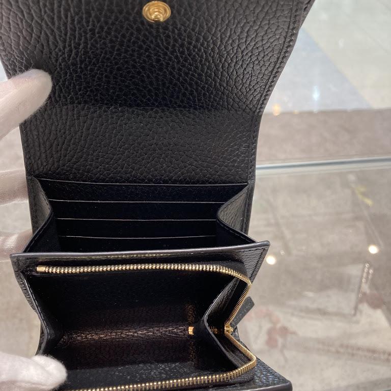 GUCCI　グッチ　598587　GGマーモント　二つ折り財布