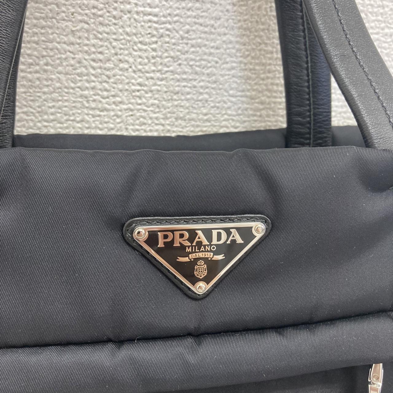 PRADA　ボンバー　ハンドバッグ　ナイロン