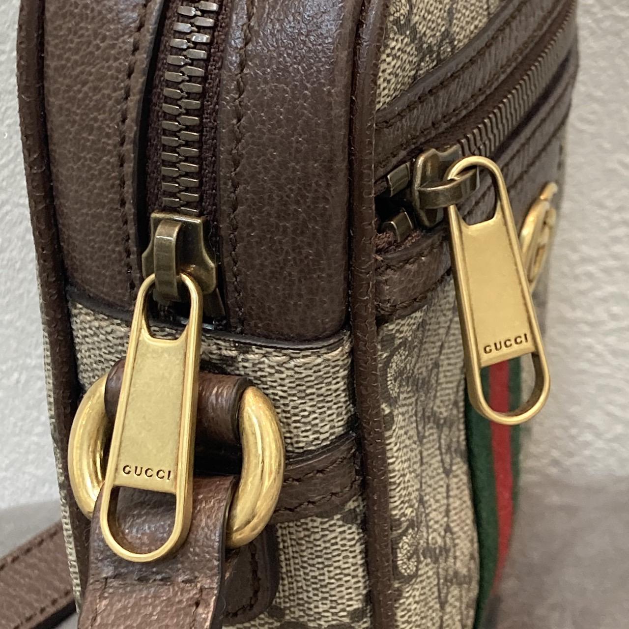 GUCCI　ショルダーバッグ　598127