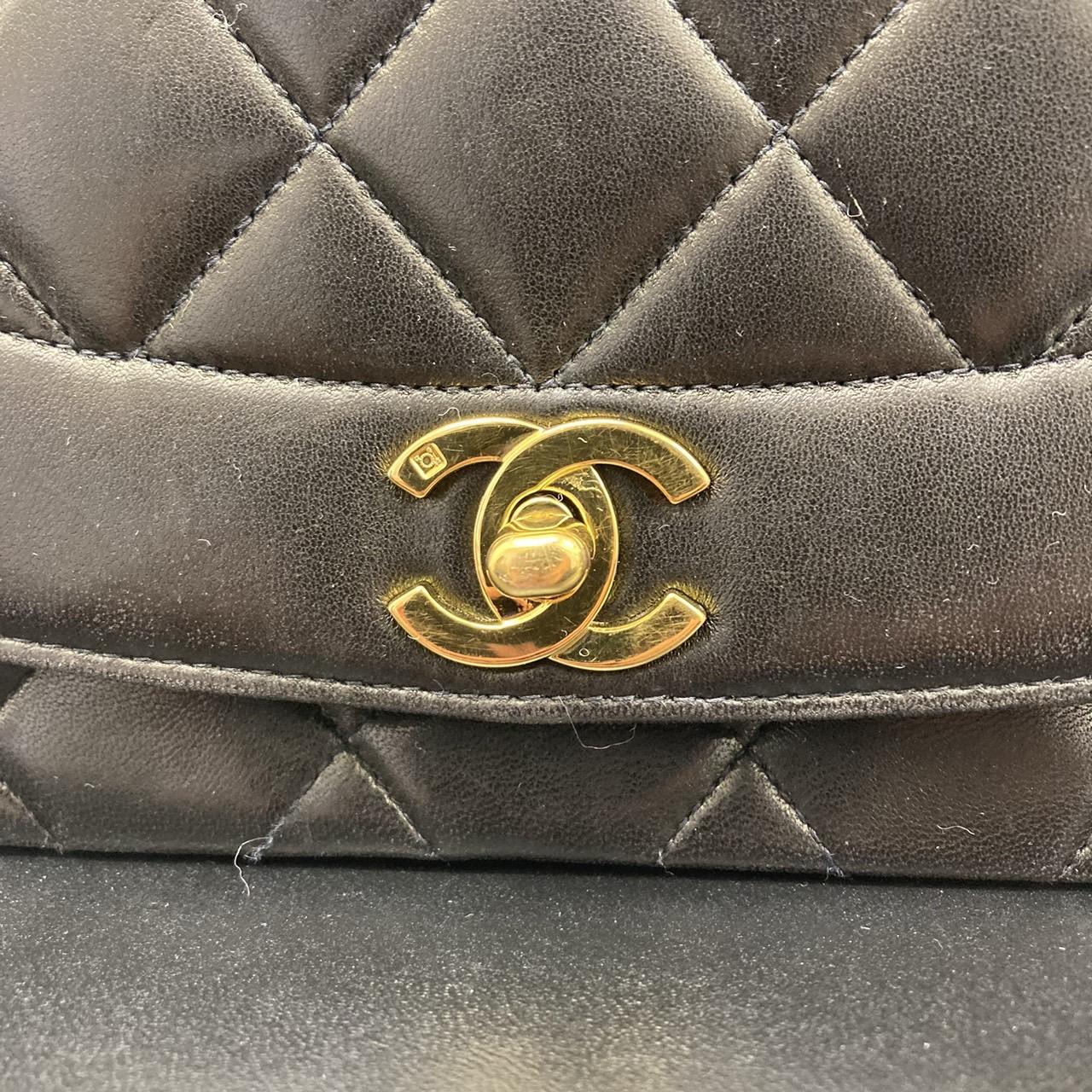 CHANEL　ダイアナ25　チェーンショルダー