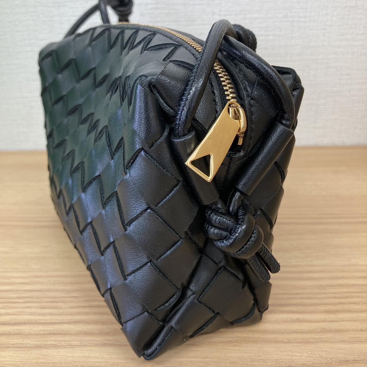 BOTTEGA VENETA ループショルダーミニ