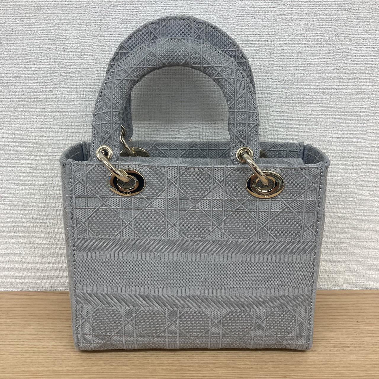 DIOR　レディディオール　カナージュ　グレー