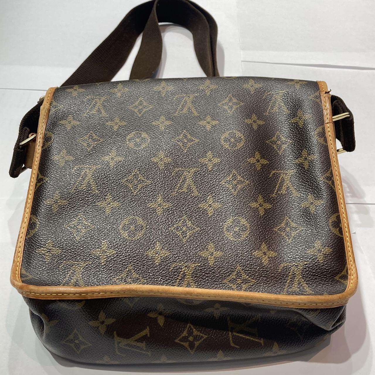 LOUISVUITTON ルイヴィトン M40106 メッセンジャーボスフォールPM』