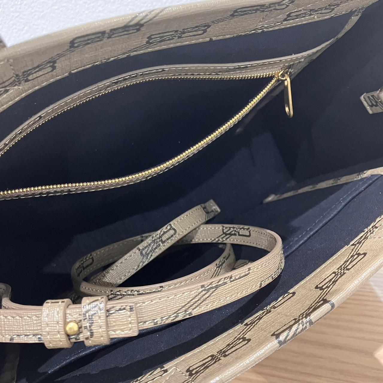 BALENCIAGA HARDWARE ミディアムトート 671400 210FE 2762