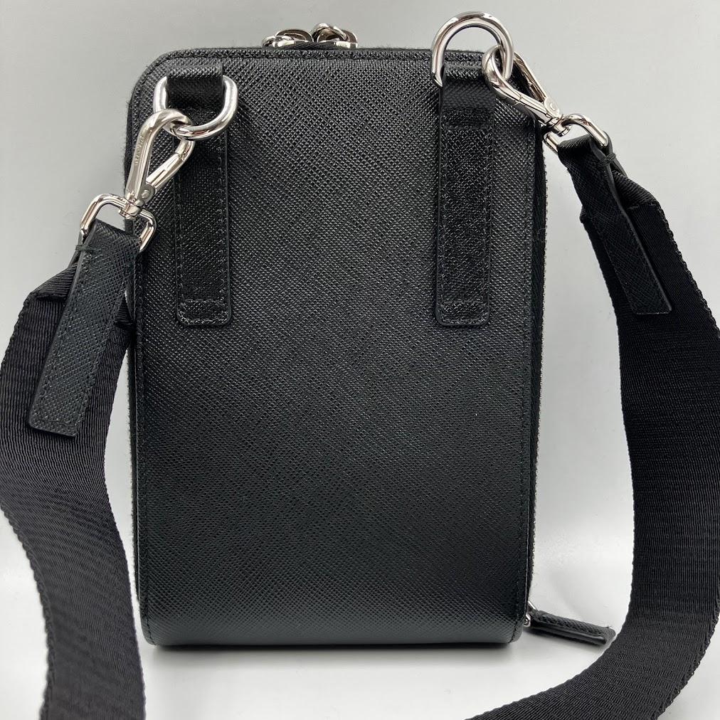 PRADA　プラダ　スマホショルダーバッグ