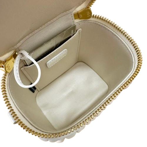 miu miu ミュウミュウ マトラッセ マイクロショルダーバッグ