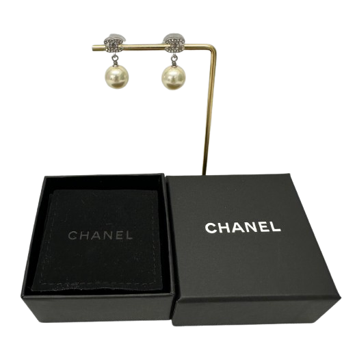 CHANEL シャネル ミニココマーク スイングパールピアス B21V シルバー