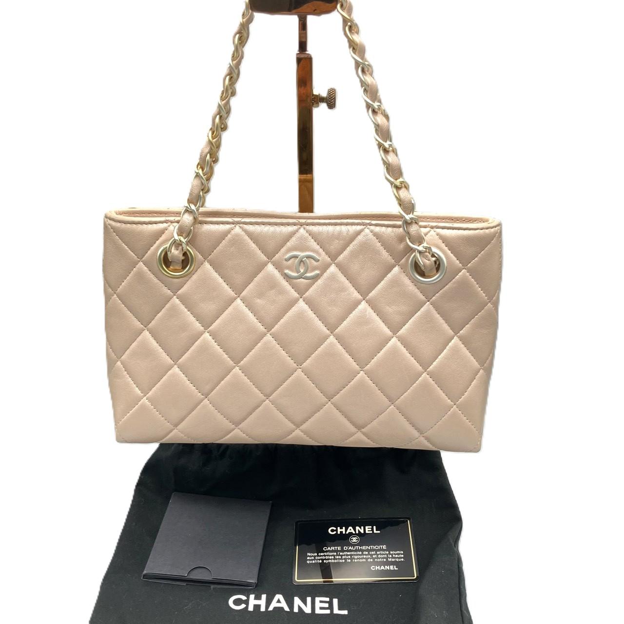 シャネル　マトラッセ　ラムスキン　チェーンバッグ　ピンク　6番台