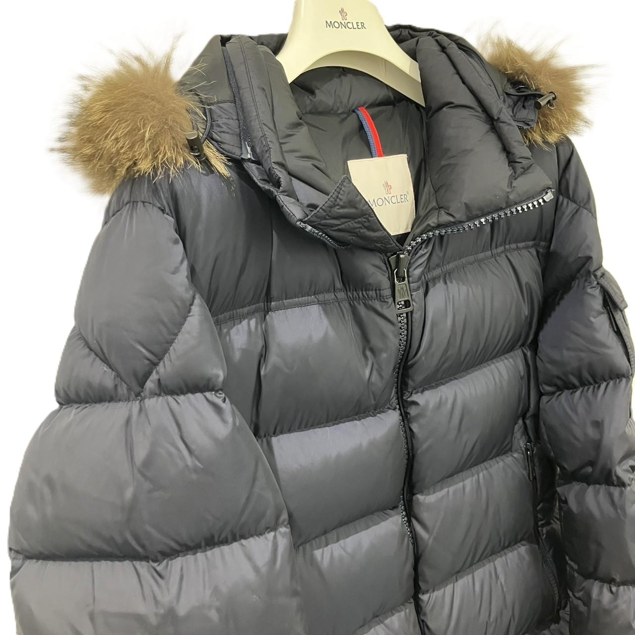 モンクレール ファー付き ダウンジャケット