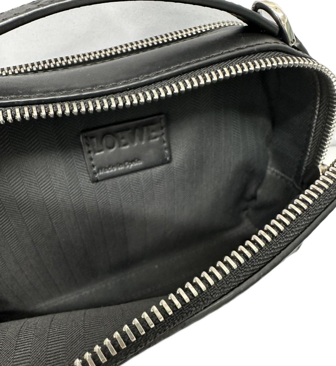 LOEWE ロエベ クロスボディ カメラバッグ ミニ サテンカーフ アナグラム ブラック