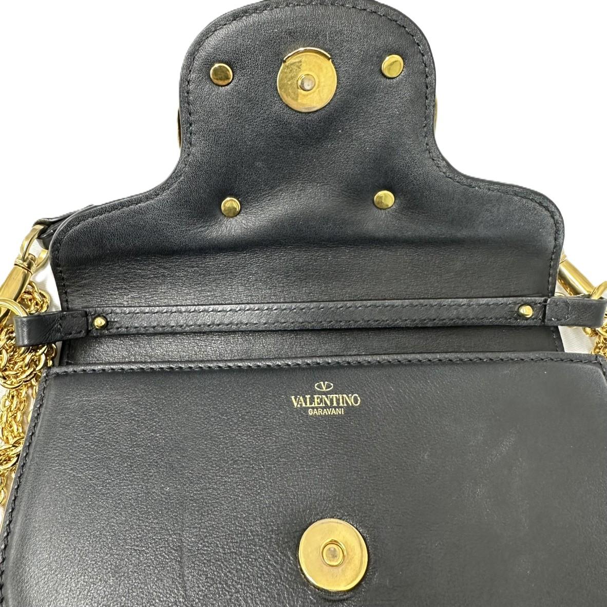 VALENTINO GARAVANI ヴァレンティノ ガラヴァーニ Vロゴ シグネチャー チェーンショルダーバッグ