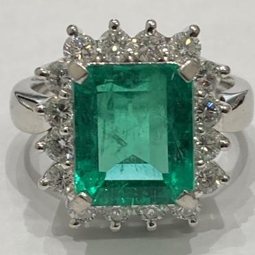 Pt900 プラチナリング　エメラルド4.97ct 