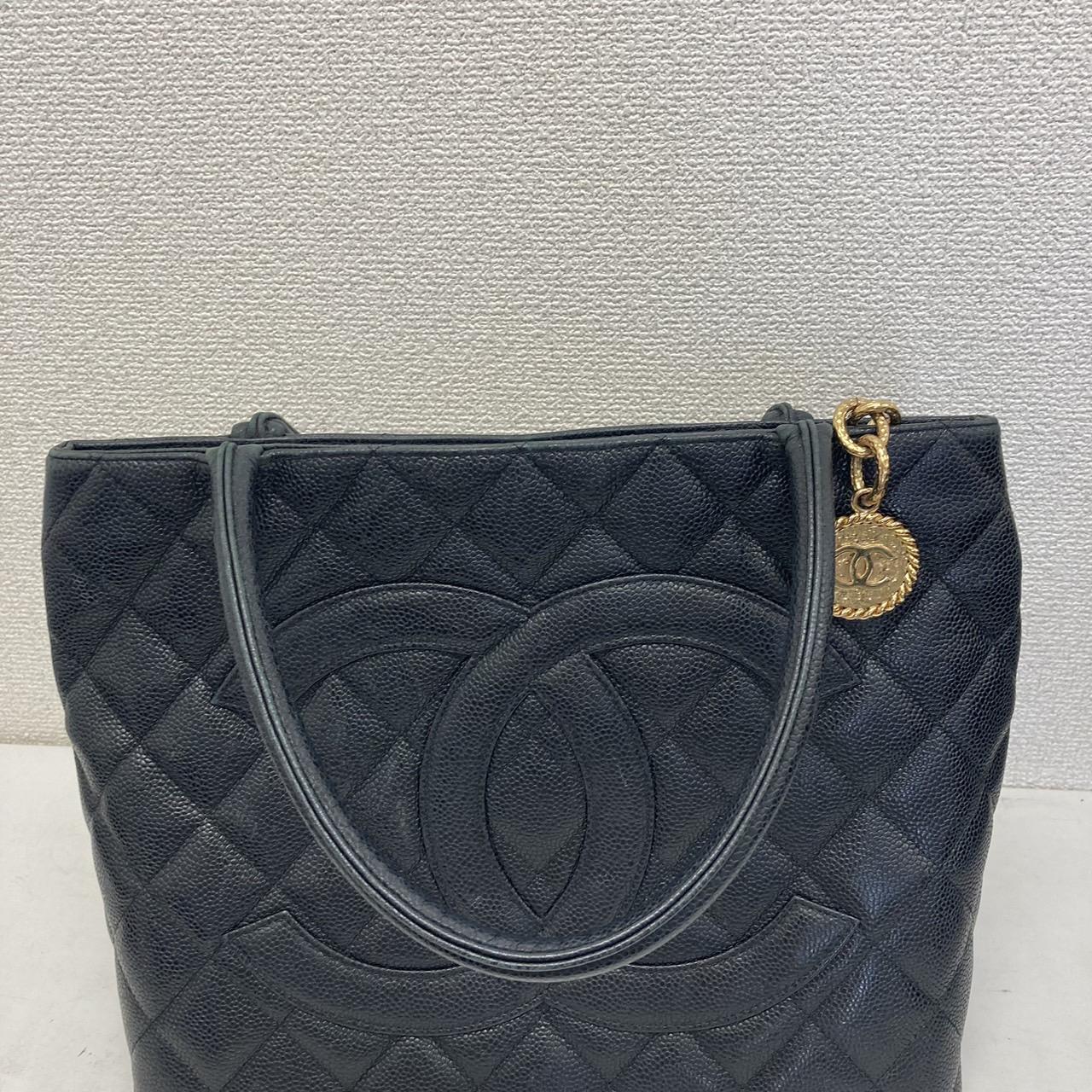 CHANEL　復刻トート　キャビアスキン　ゴールド金具