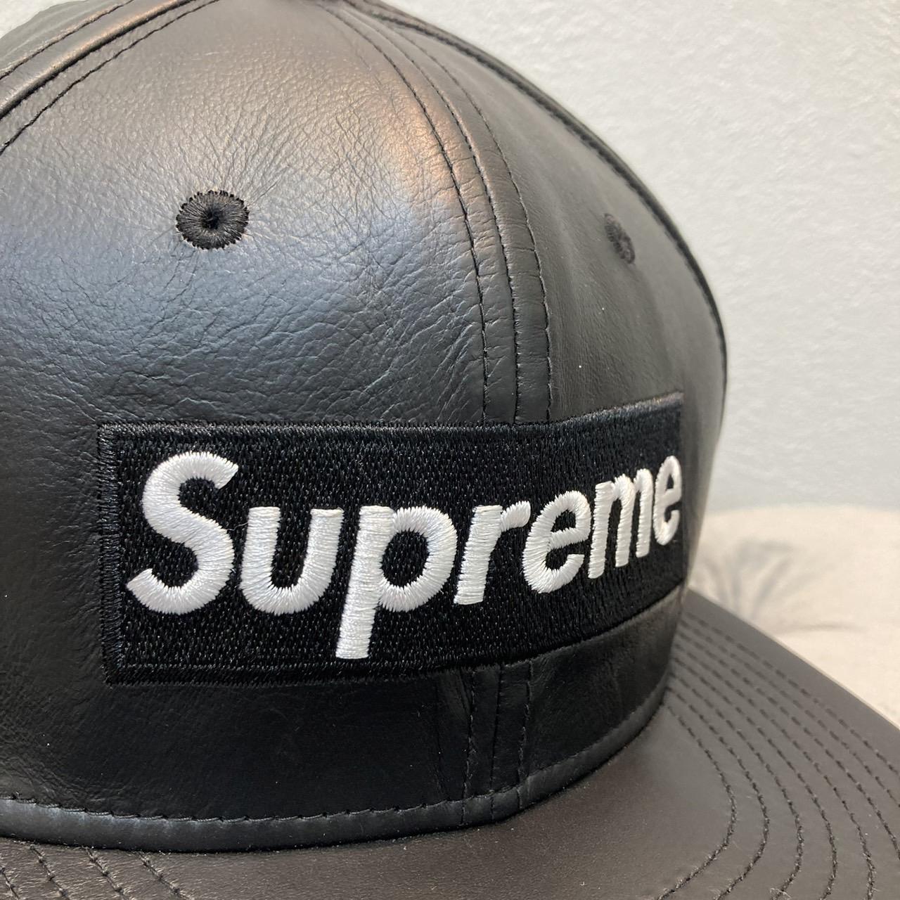 SUPREME×NEW ERA レザー イヤーフラップ キャップ