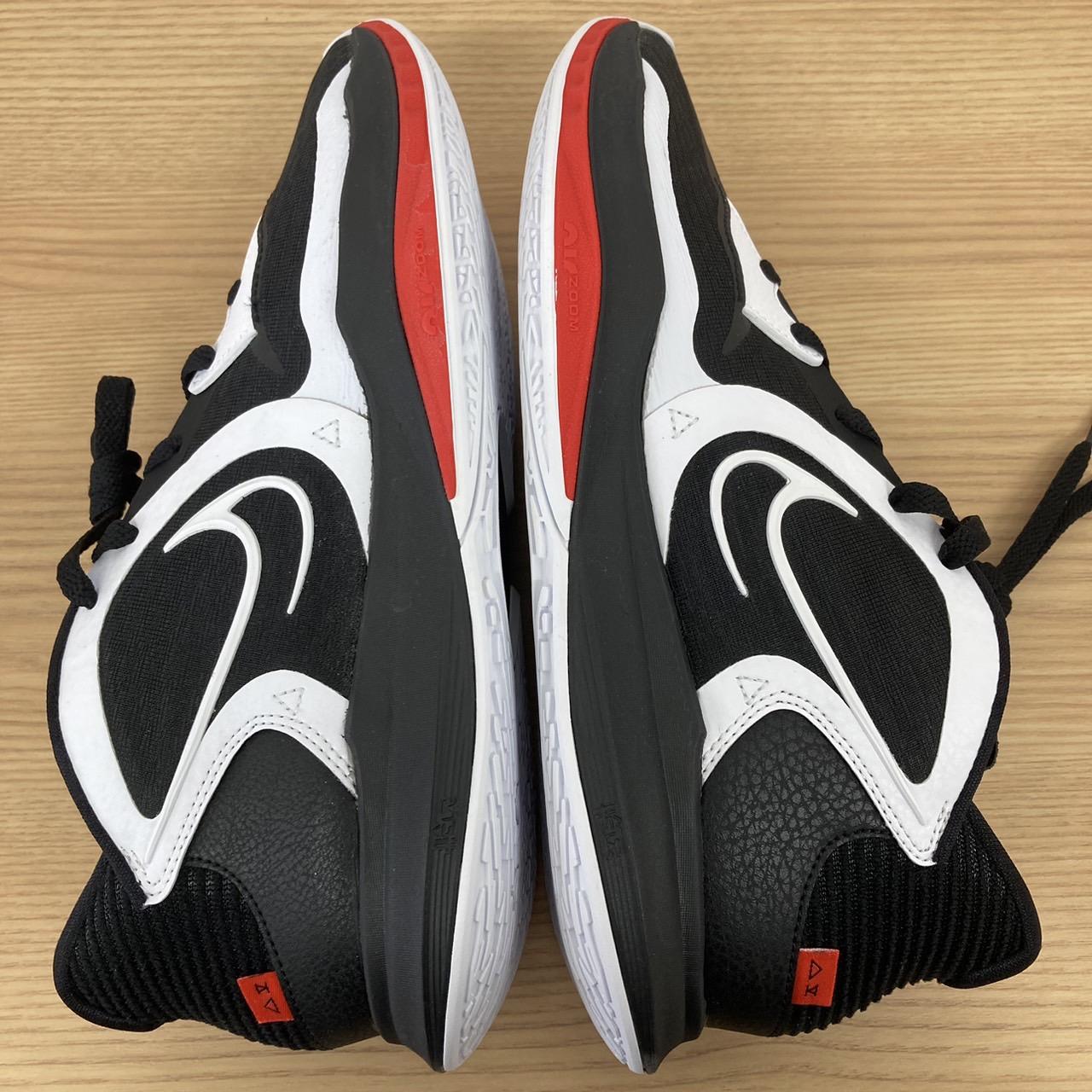 NIKE　KYRIE LOW 5 DJ6012 001 スニーカー