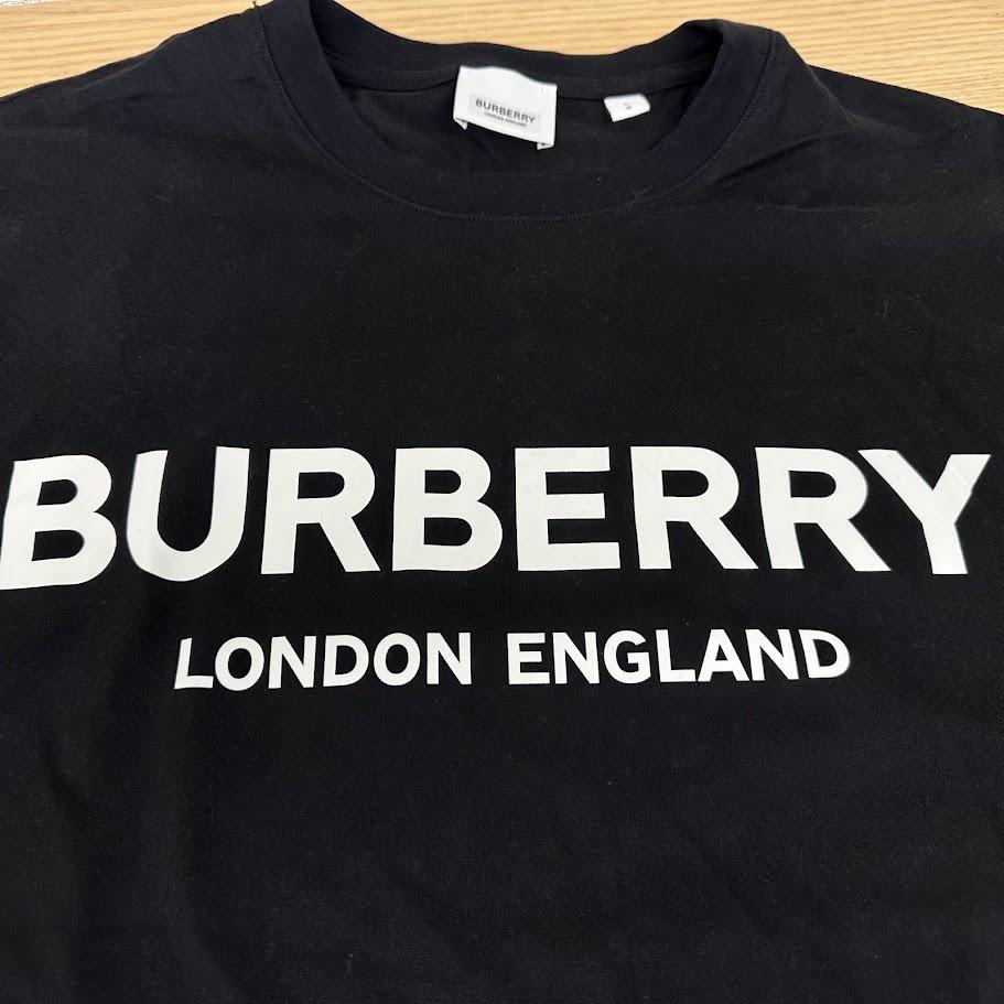 BURBERRY　ロゴTシャツ