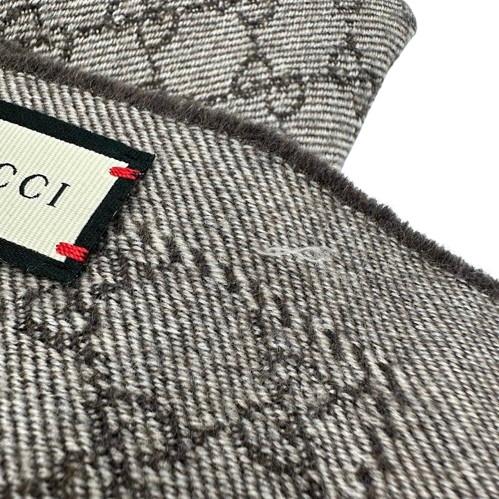 グッチ　マフラー　GGロゴ