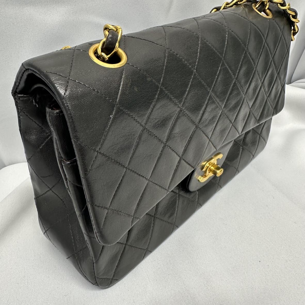 シャネル マトラッセ ラムスキン ダブルフラップ チェーンショルダーバッグ