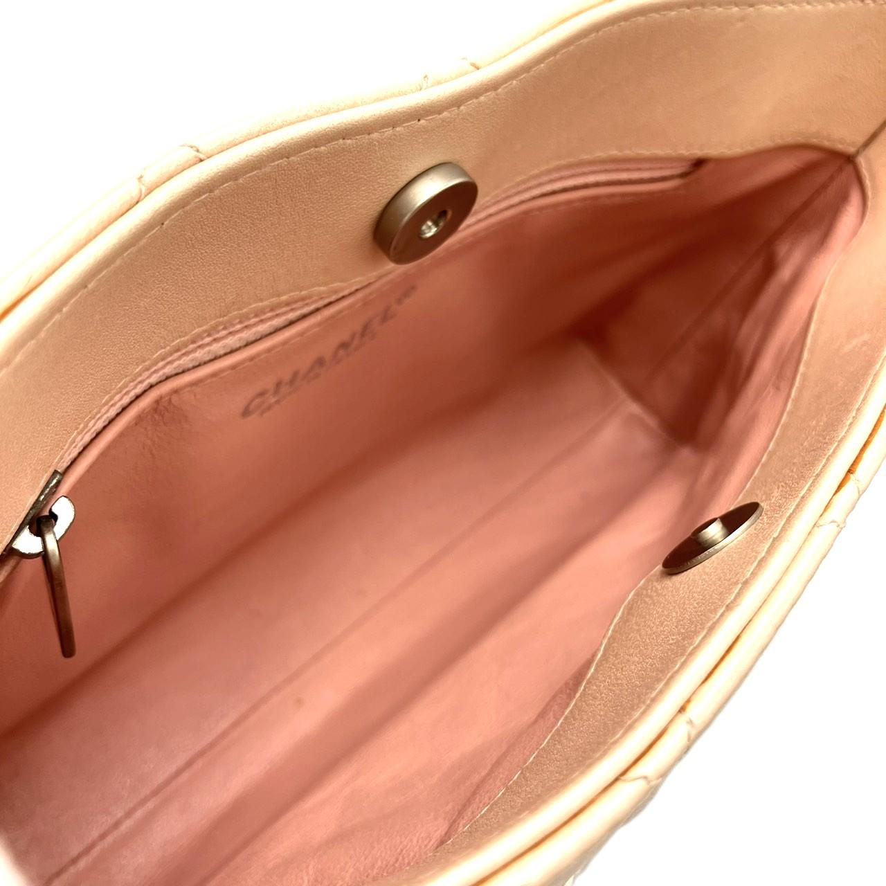 シャネル　マトラッセ　ラムスキン　チェーンバッグ　ピンク　6番台