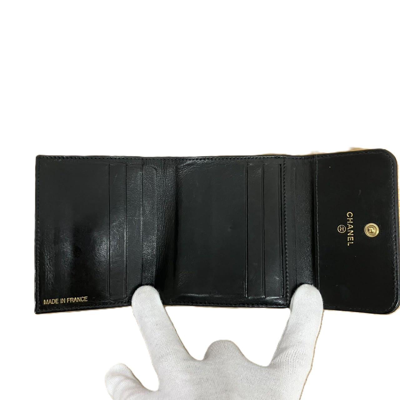 CHANEL キャビアスキン Wホック二つ折り財布