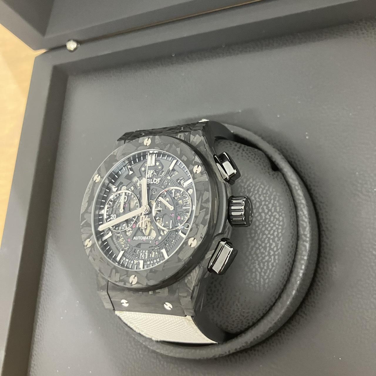 HUBLOT 525.QK.0170.NR.JPN クラシック・フュージョン アエロ・フュージョン クロノグラフ フロステッドカーボン 日本限定モデル