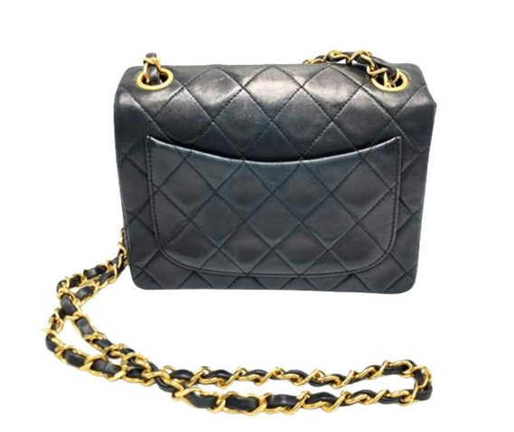 CHANEL ミニマトラッセ ラムスキン ショルダーバッグ